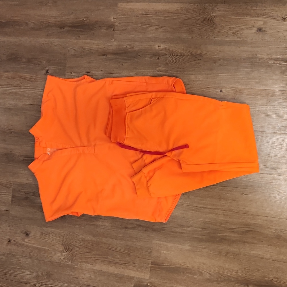 Figs Women's Scrub Set in Bright Orange